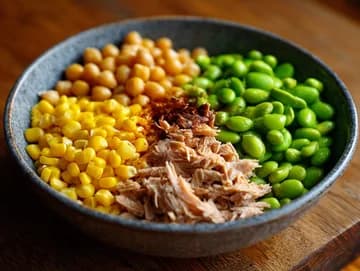 Buddha bowl pois chiches, maïs, edamames et thon — recette anti-gaspillage iAssiette